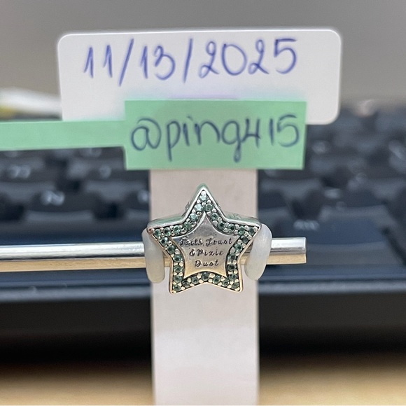 Pandora Disney Tinkerbell star charm - Picture 2 of 13